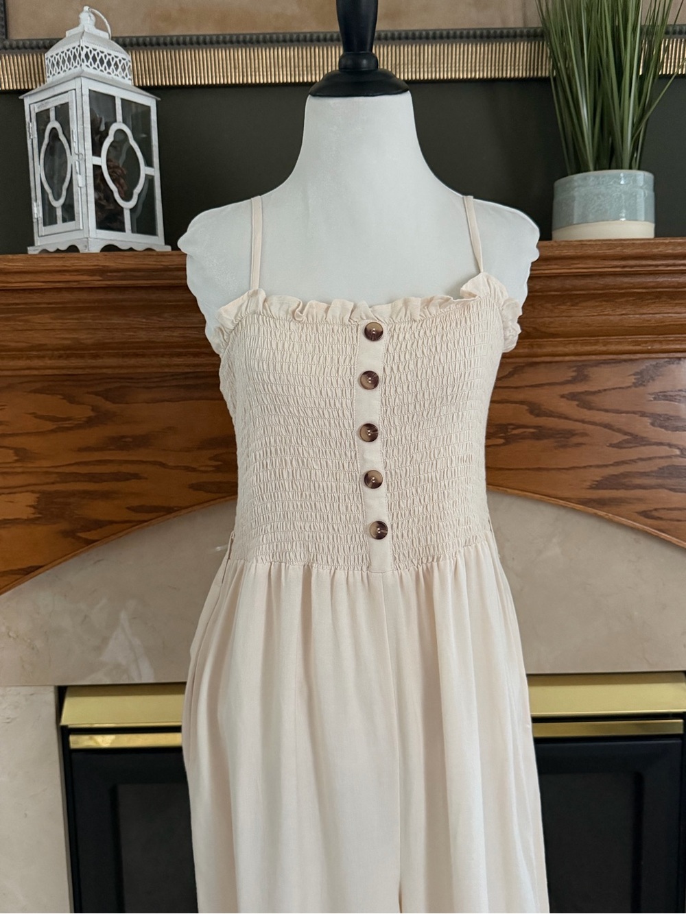 VENUS Cream Linen Blend Smocked Bodice Wide-Leg Jumpsuit Size 10 NWOT - Picture 2 of 13